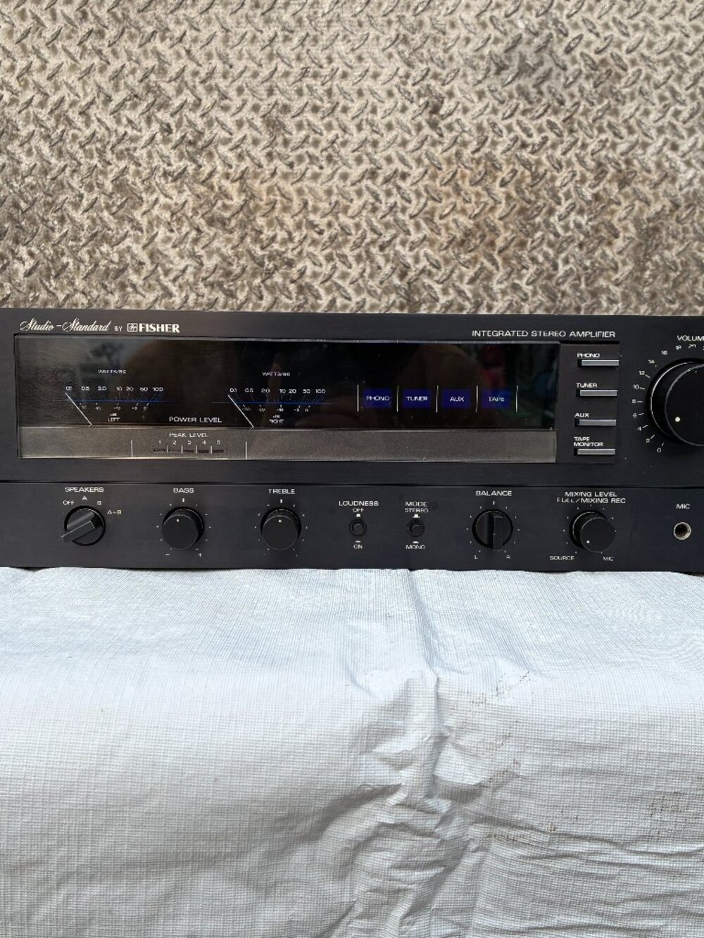 Fisher Integrated Amplifier Model CA-880 Studio Standard FOR PARTS REPAIR READ